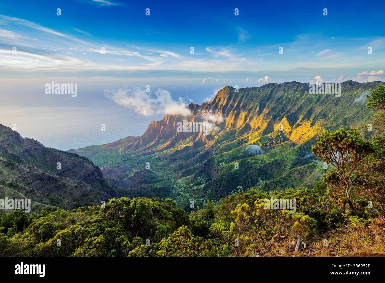 Pali lookout sunset hires stock photography and images Alamy
