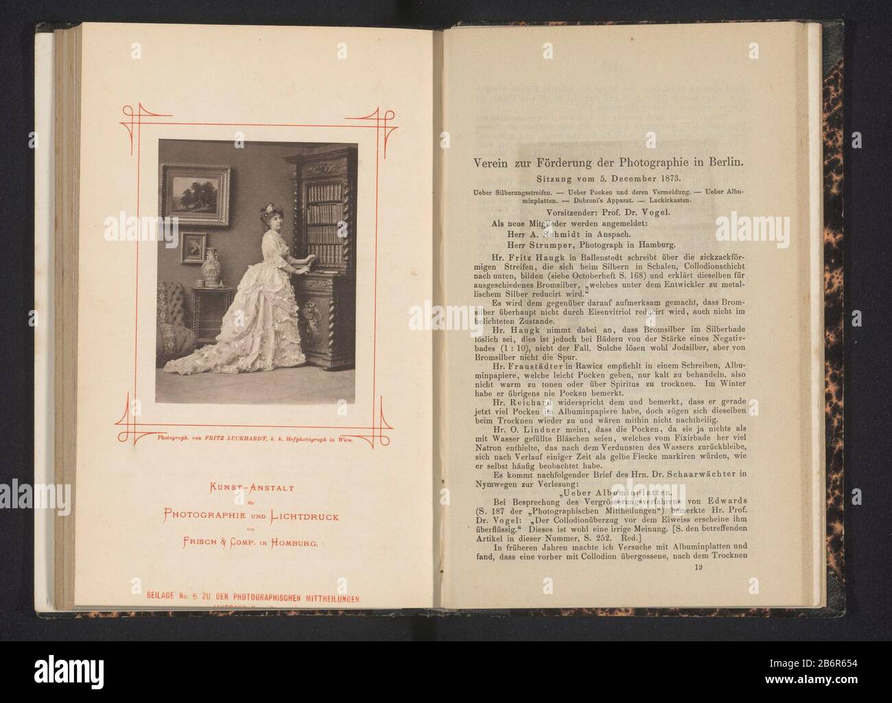 Gezicht op een onbekende vrouw bij een boekenkast View of an unknown woman in a bookcase object type: photomechanical print page Item number: RP-F-2001-7-1184A 5 Inscriptions / Brands: inscription, recto, printed: 'Beilage No5. zu den Photographischen Mittheilungen./ [...] Manufacture Creator: Photographer: Fritz Luckhardt (listed building) clichémaker: Frisch & Comp. (Listed building) Publisher: anonymous Date: ca. 1868 - or for 1874 Material: paper Technique: light pressure measurements: imprinted: H 139 mm × W 98 mmToelichtingPrent on second page after page 240. Subject: historical person b Stock Photo