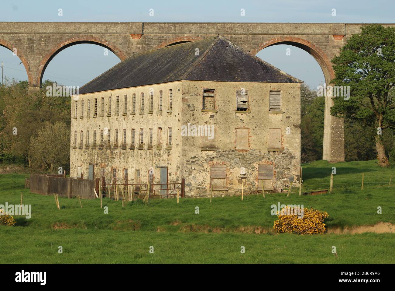 Disused beetling mill and viaduct at Tassagh, County Armagh, N. Ireland Stock Photo