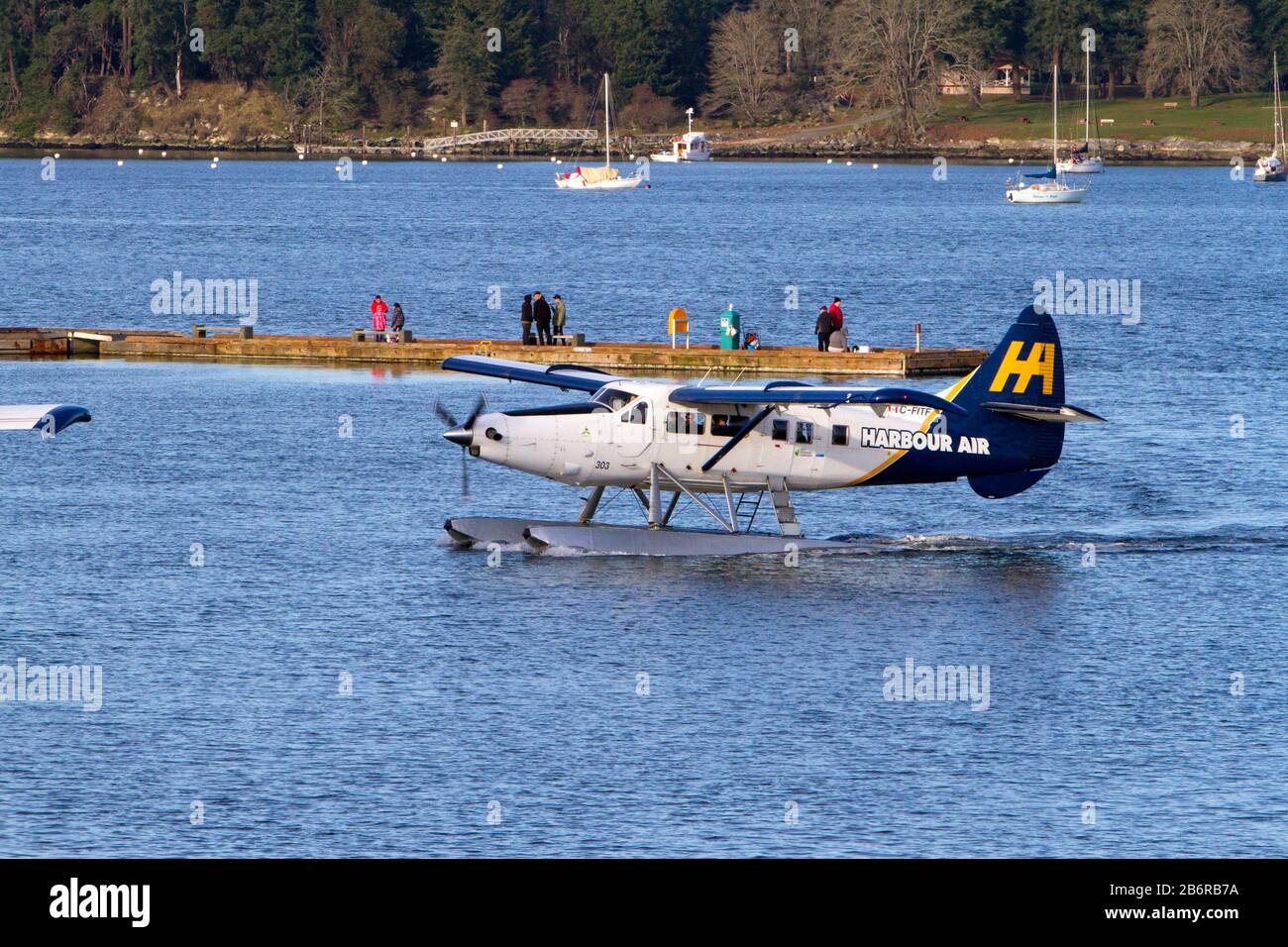 A Harbour Air DHC-3 de Havilland Turbine Single Otter seaplane just landed at Pioneer Waterfront in Nanaimo Harbour, Vancouver Island, BC, Canada Stock Photo