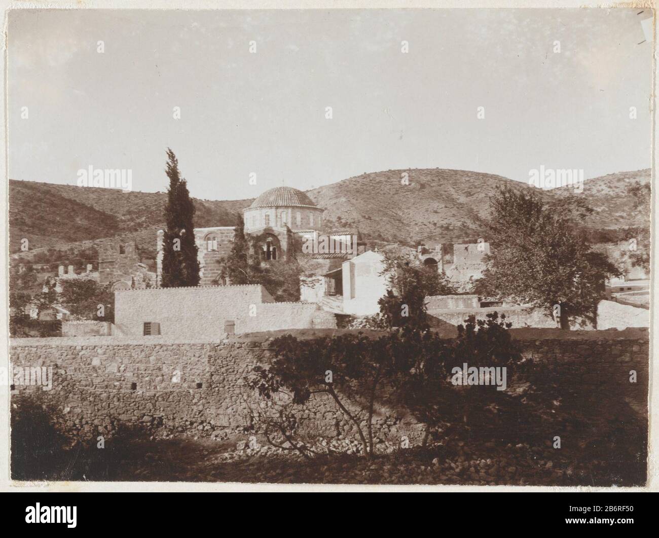 Gezicht op het klooster van Daphni, nabij Athene, Griekenland Klooster Daphni View of the Monastery of Daphni, near Athens, Greece Monastery Daphni Object Type : picture Item number: RP-F 1999-139-1-12 Manufacturer : Photographer: L. Heldringstraat Place manufacture: Greece Date: 1898 Physical features: daylight gelatin silver print material: paper technique: daylight gelatin silver print dimensions: h 82 mm × W 110 mm Stock Photo