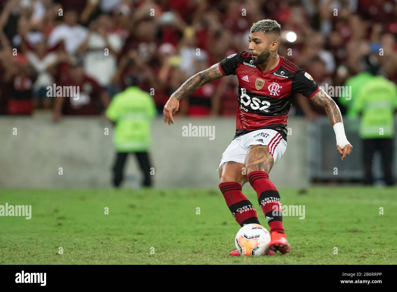 Rio De Janeiro, Brazil. 11th Mar, 2020. Gabriel Barbosa (Gabigol) in penalty kick during Flamengo X Barcelona de Guayaquil, for the group stage of the Copa Libertadores, held in Maracanã, on the night of this Wednesday (10), in Rio de Janeiro, RJ. Credit: Celso Pupo/FotoArena/Alamy Live News Stock Photo