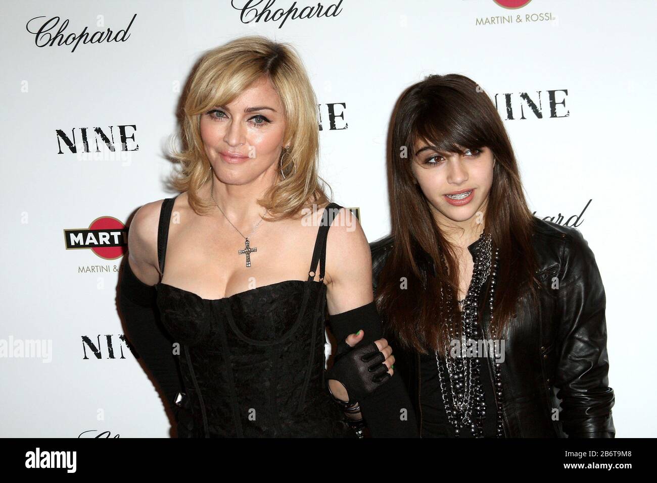 New York, NY, USA. 15 December, 2009. Madonna, Lourdes Leon at the premiere of NINE at the Ziegfield Theater. Credit: Steve Mack/Alamy Stock Photo