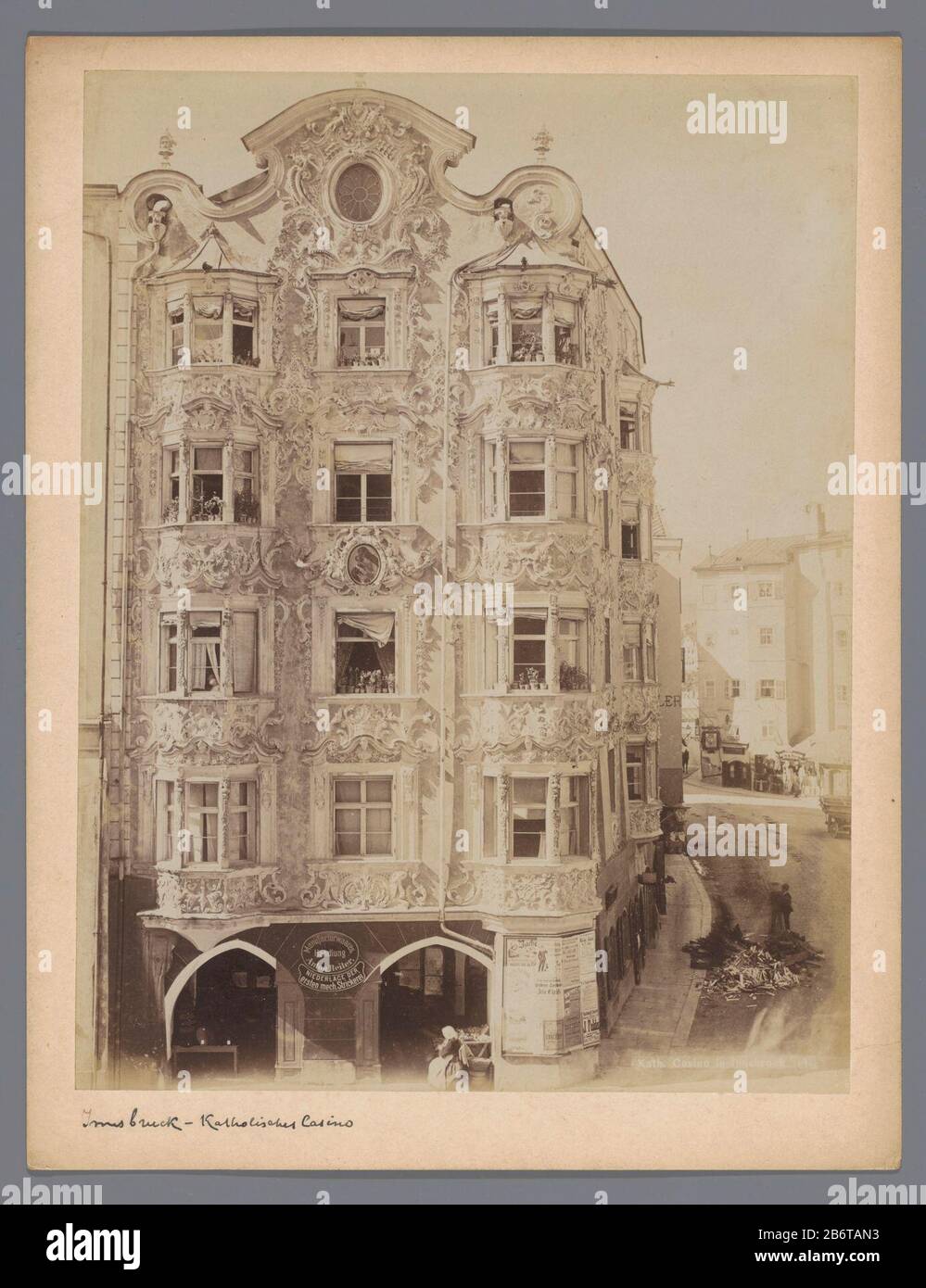 Helbuinghaus in Innsbruck Helbuinghaus in Innsbruck Object Type : picture Item number: RP-F F02174 Inscriptions / Brands: inscription, recto, wrote: 'Innsbruck Katholisches Casino' Manufacturer : Photographer: Fritz Gratl Dating: 1850 - 1920 Physical features: albumen print material: paper cardboard Engineering : albumin pressure dimensions: picture: h 250 mm × W 190 mmblad: h 278 mm × W 215 mmOnderwerp Stock Photo