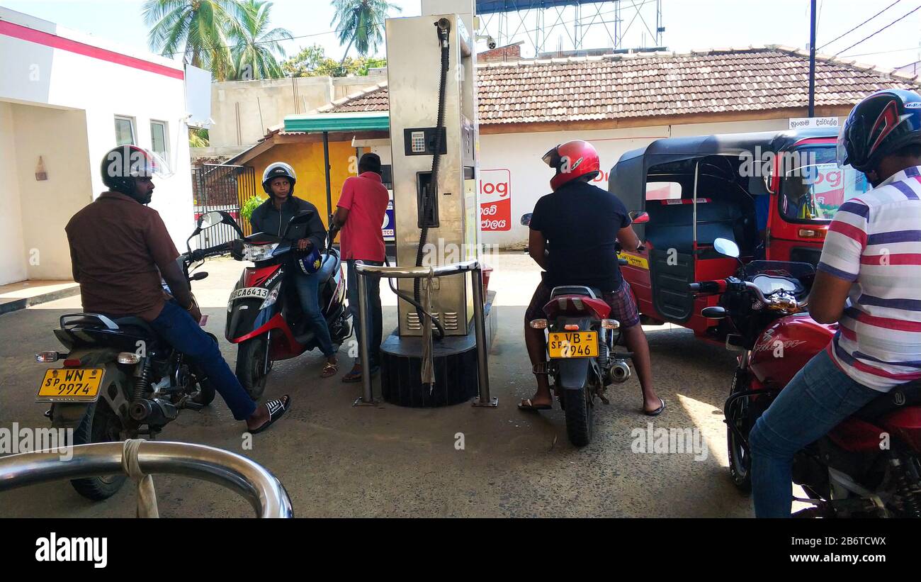 Refueling Sri Lanka High Resolution Stock Photography and Images - Alamy