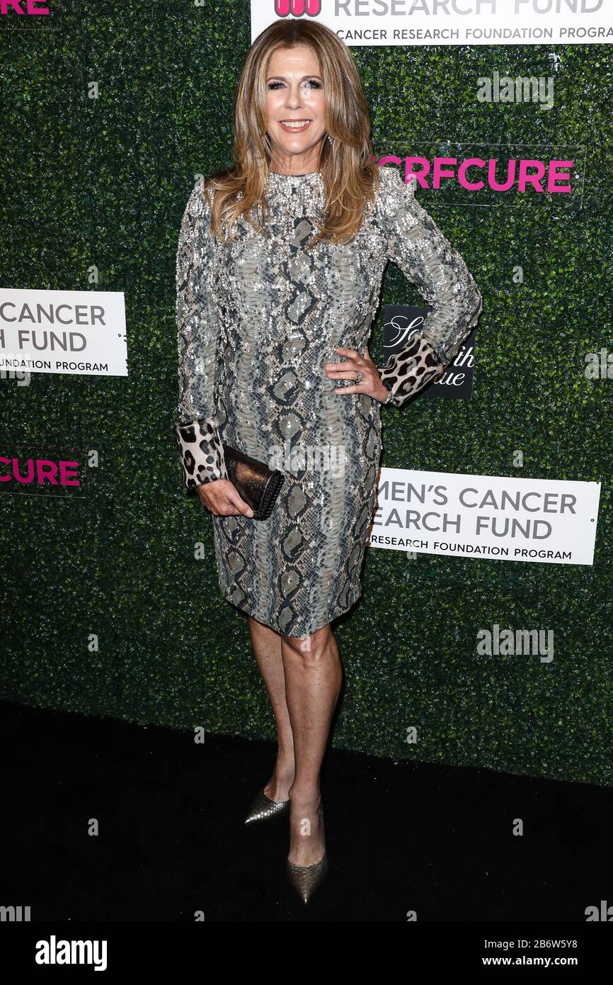 (FILE) Tom Hanks and Rita Wilson Test Positive for Coronavirus COVID-19. Tom Hanks and Rita Wilson have announced on Wednesday, March 11, 2020 that they have tested positive for COVID-19 (Coronavirus), the first celebrities to go public with a diagnosis. LOS ANGELES, CALIFORNIA, USA - FEBRUARY 16: Actress Rita Wilson wearing Tom Ford arrives at The Women's Cancer Research Fund's 'An Unforgettable Evening' 2017 held at the Beverly Wilshire Four Seasons Hotel on February 16, 2017 in Los Angeles, California, United States. (Photo by Xavier Collin/Image Press Agency) Stock Photo
