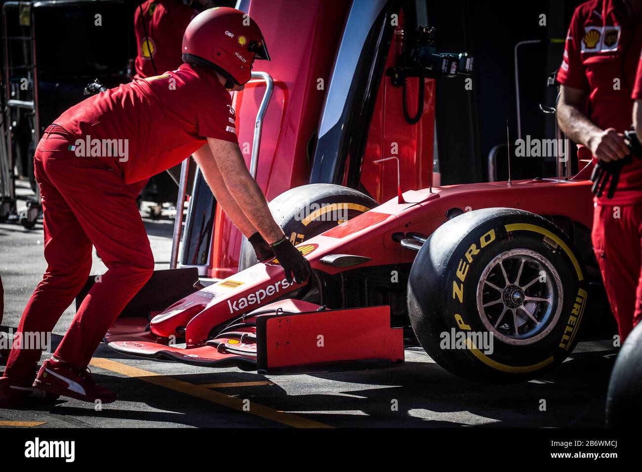 Melbourne, Australia. 12th March, 2020. Scuderia Ferrari Mission Winnow practicing pit stops before the 2020 Formula 1 Australian Grand Prix Credit: Chris Putnam/ZUMA Wire/Alamy Live News Stock Photo