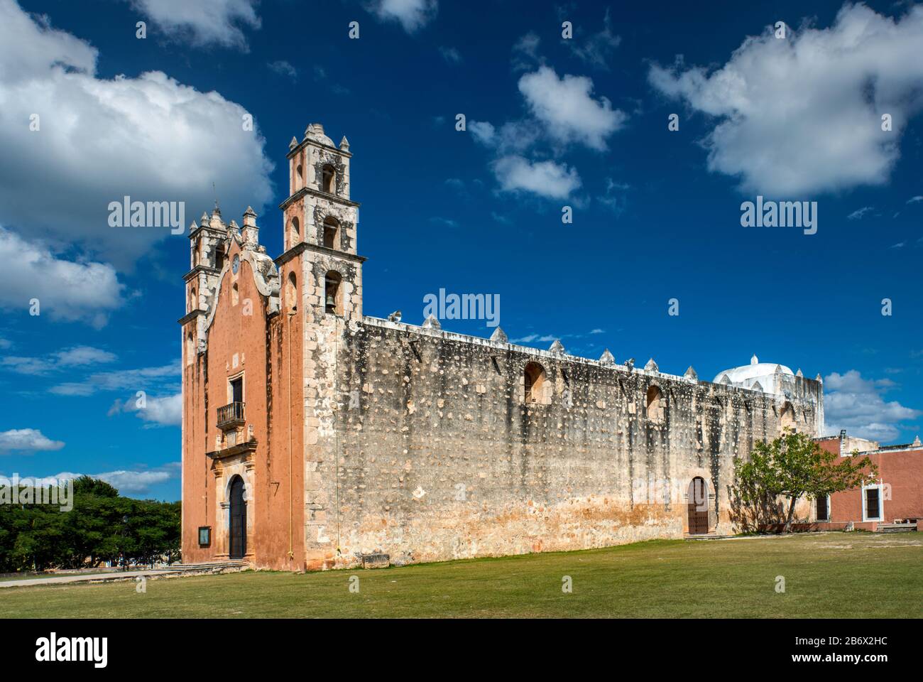 Iglesia de Virgin de la Asuncion in Tecoh, Yucatan state, Mexico Stock Photo