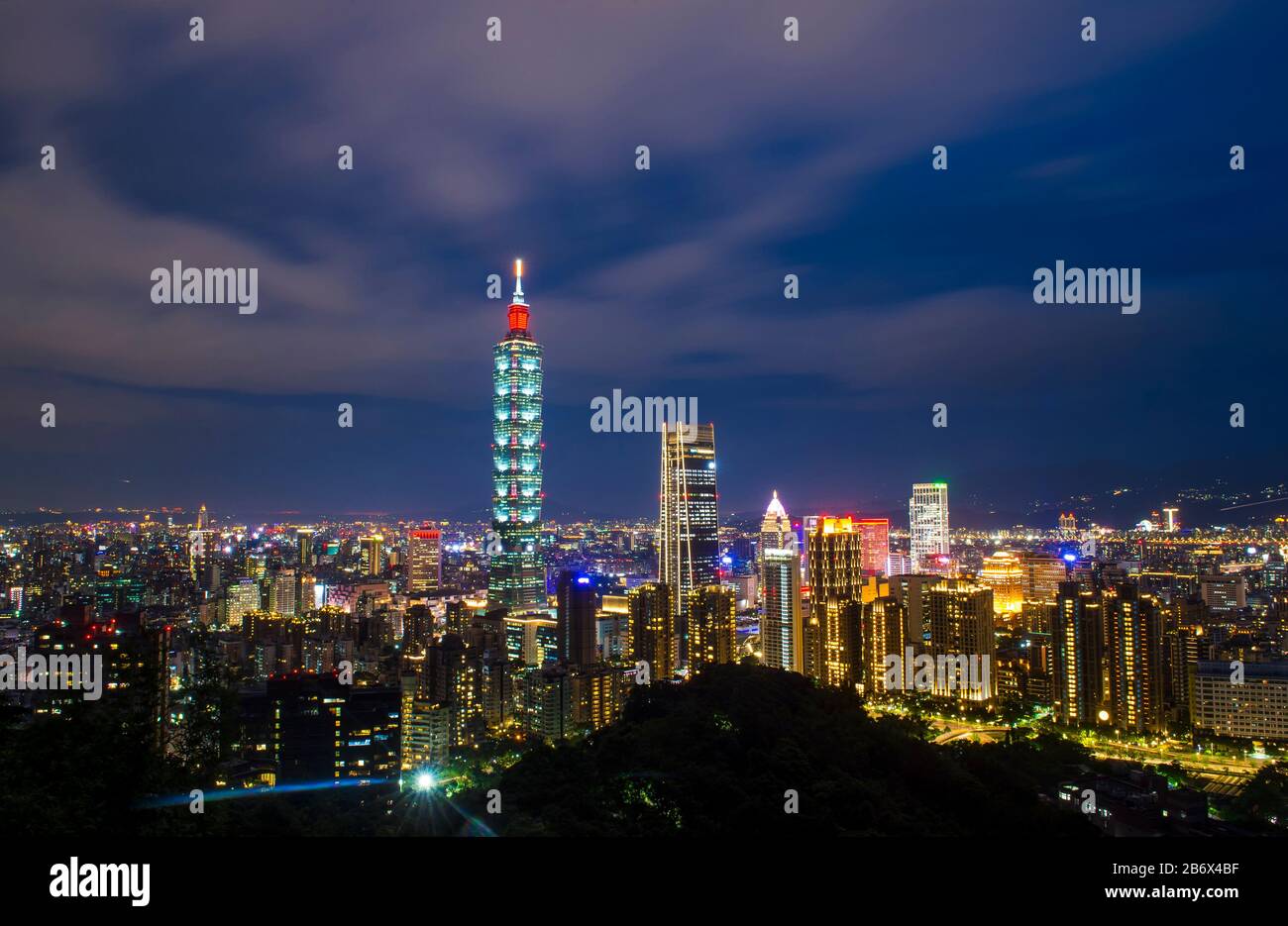 The scene of Taipei 101 building and Taipei city Taiwan Stock Photo