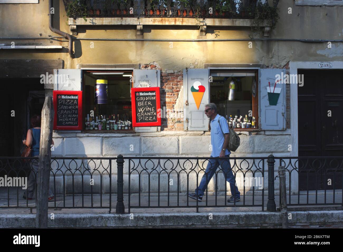 Pizza ice cream hires stock photography and images Alamy
