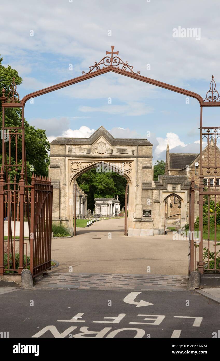 Entrance and gatehouse to the West Norwood Cemetery at Norwood Road, London SE27 Stock Photo