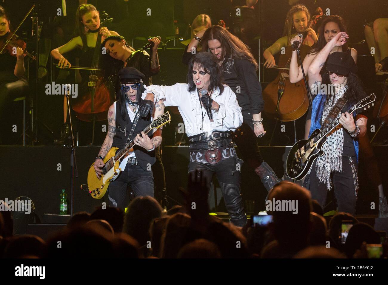 10 03 2020 Tommy Henriksen And Alice Cooper Live On Stage At ROCK 10-03-2020-tommy-henriksen-and-alice-cooper-live-on-stage-at-rock