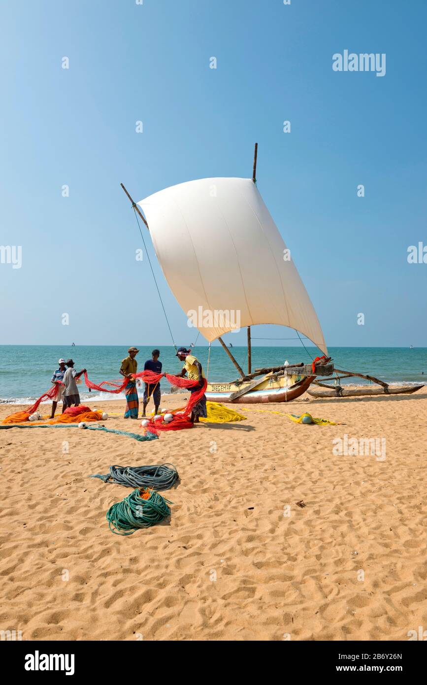 Sri Lanka, Negombo beach, bateau de pêche Fischerboot, fischer boat, pêcheur, Fischer, fisherman Stock Photo
