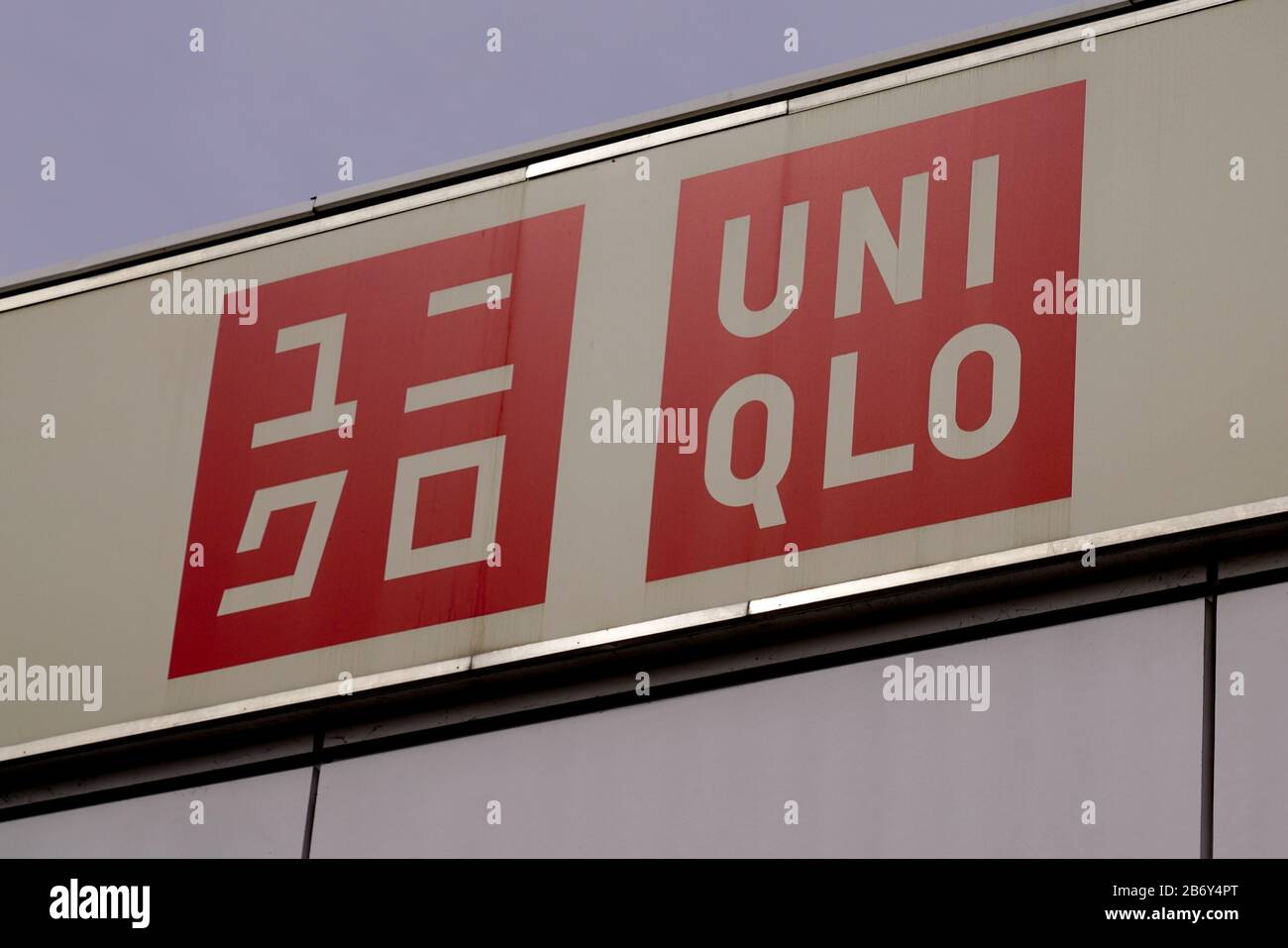 Uniqlo france hi-res stock photography and images - Alamy