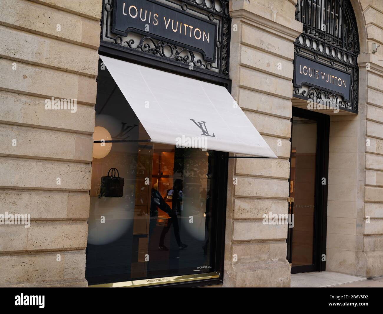 Bordeaux , Aquitaine / France - 10 10 2019 : Louis Vuitton sign building  store street luxury shop Stock Photo - Alamy