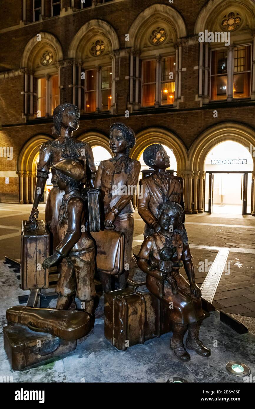 England, London, The City of London, Liverpool Street Station, The Kindertransport Memorial Statue titled "The Arrival" by Frank Meisler Stock Photo