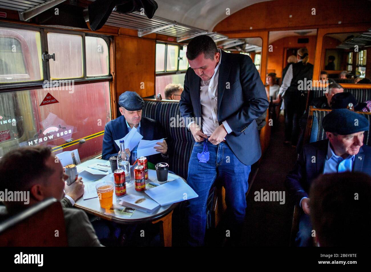 Cheltenham races steam train hi-res stock photography and images - Alamy