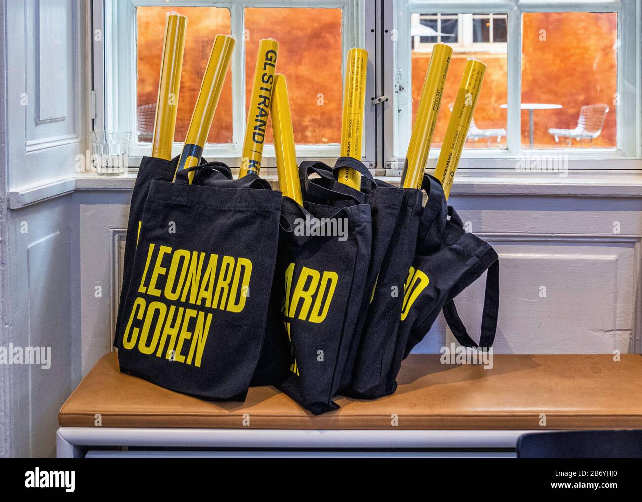 Press Conference. Leonard Cohen, A Crack in Everything Art Show at GL Strand Art Gallery, Copenhagen Stock Photo