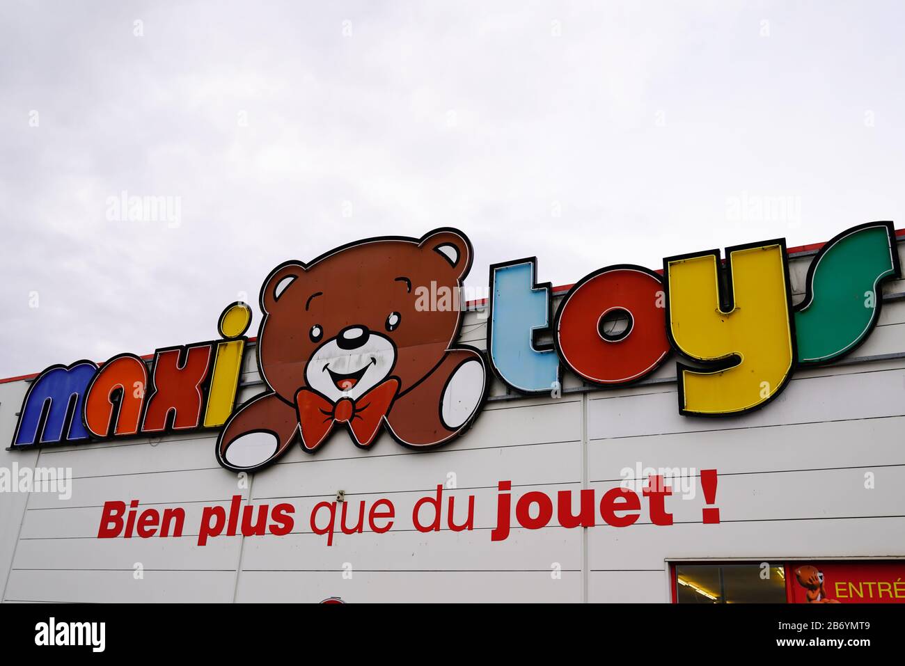 Bordeaux , Aquitaine / France - 01 15 2020 : maxi toys sign logo shop  MaxiToys French store group loan distribution child toys Stock Photo - Alamy