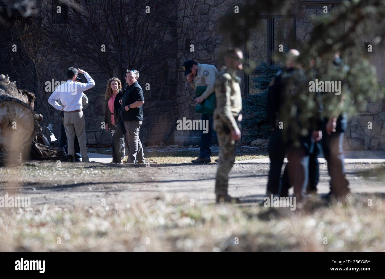 USA. 11th Mar, 2020. Colorado Parks and Wildlife and Larimer County Sheriff's Office work the scene where a mountain lion was killed at 2422 Black Crow Lane in Loveland, Colo. on Wednesday, March 11, 2020. The mountain lion attacked one person and a responding sheriff's deputy prior to being shot and killed. 031120 Mountainlion 05 Bb (Photo by Bethany Baker/The Coloradoan/Imagn/USA Today Network/Sipa USA) Credit: Sipa USA/Alamy Live News Stock Photo