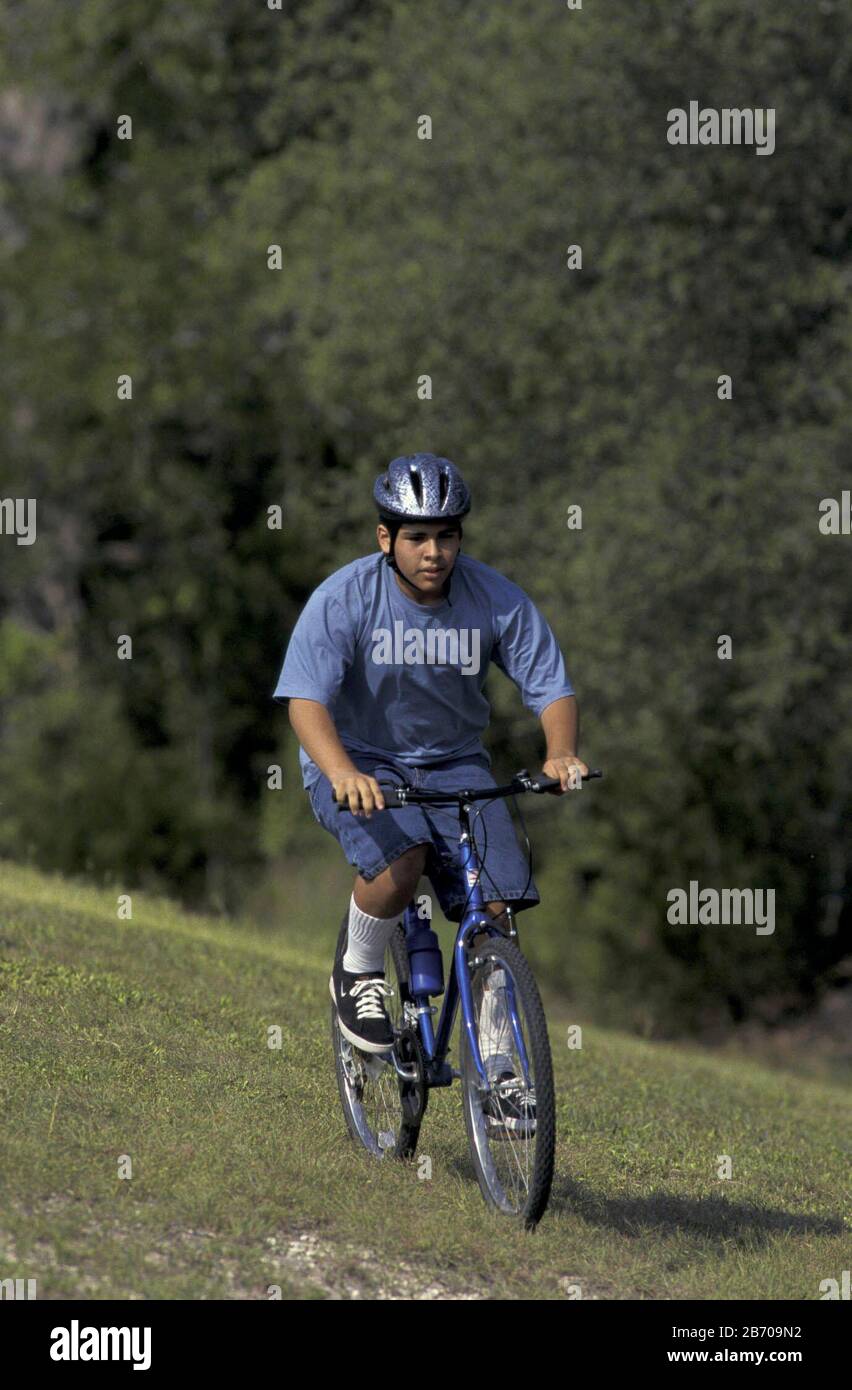 Mountain bike 13 online year old boy