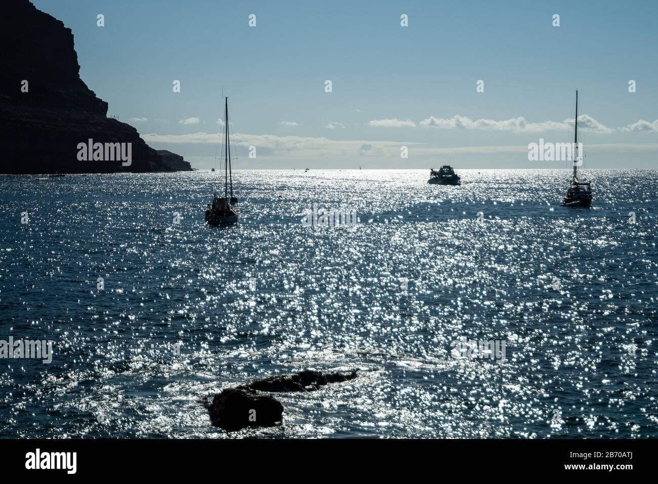 Puerto mogan marina boats hi-res stock photography and images - Alamy