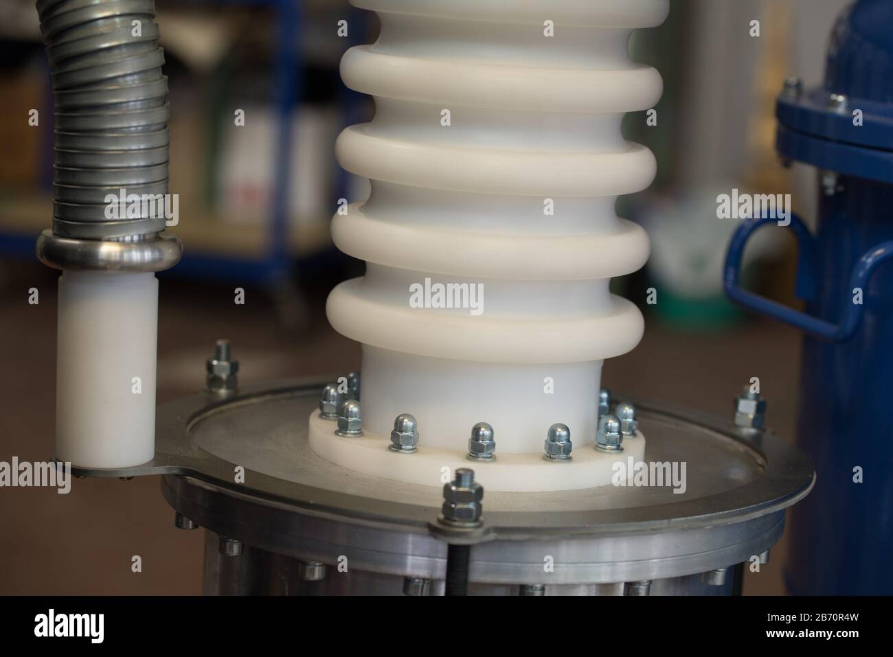 Stainless steel high voltage cable connection housing with power cable