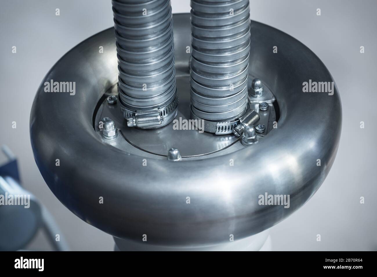 Stainless steel high voltage cable connection housing with power cable