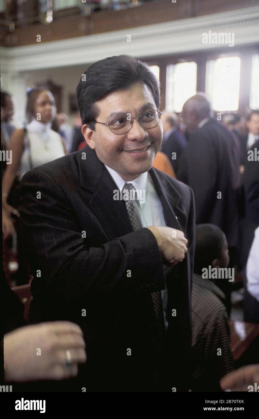Austin Texas USA, 2001: Former Texas Supreme Court justice Alberto Gonzales makes appearance at Texas Legislature after being appointed by Pres. George W. Bush as senior White House counsel.  ©Bob Daemmrich Stock Photo