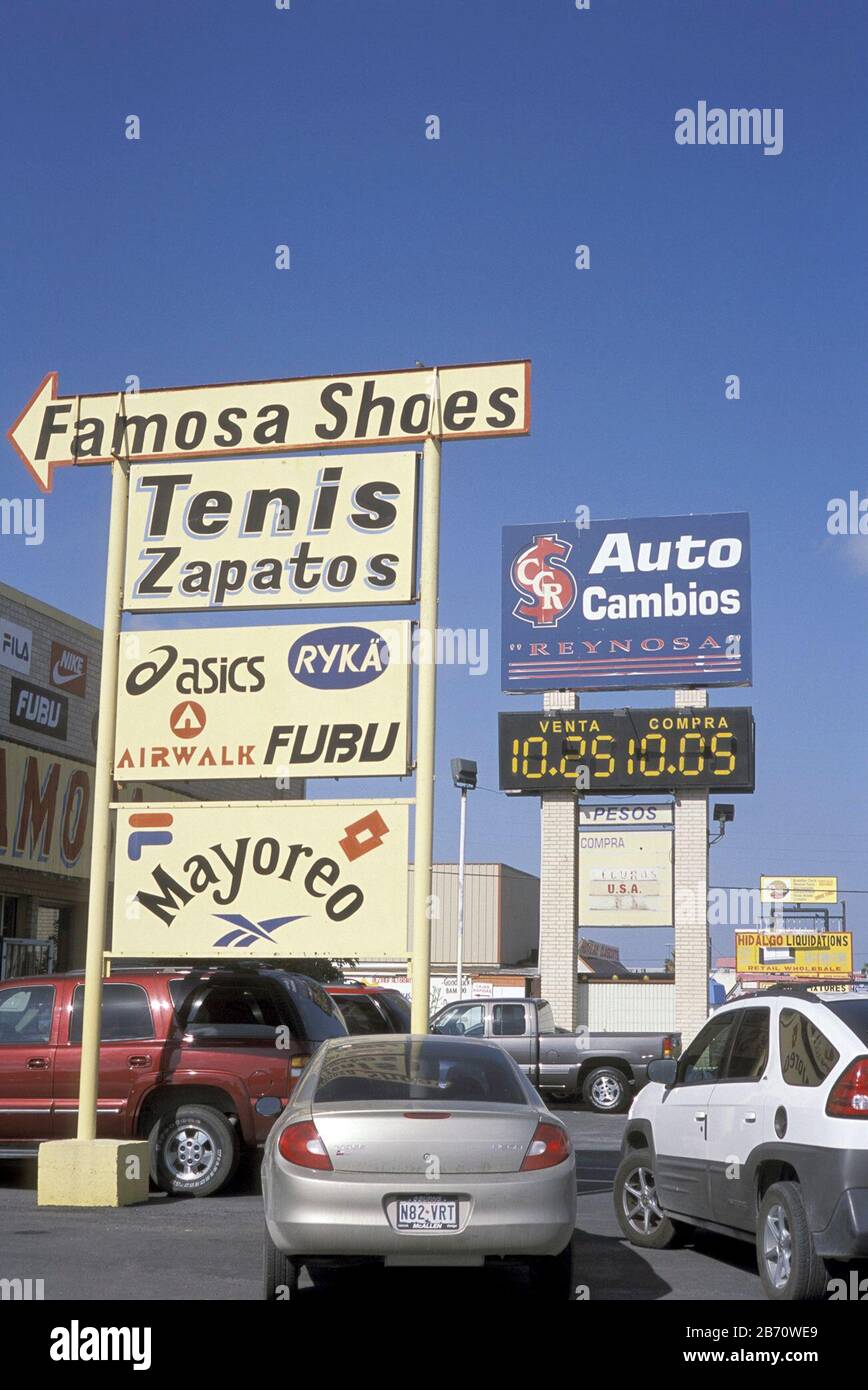 Laredo Texas USA, 2002 Bilingual signs in English and Spanish
