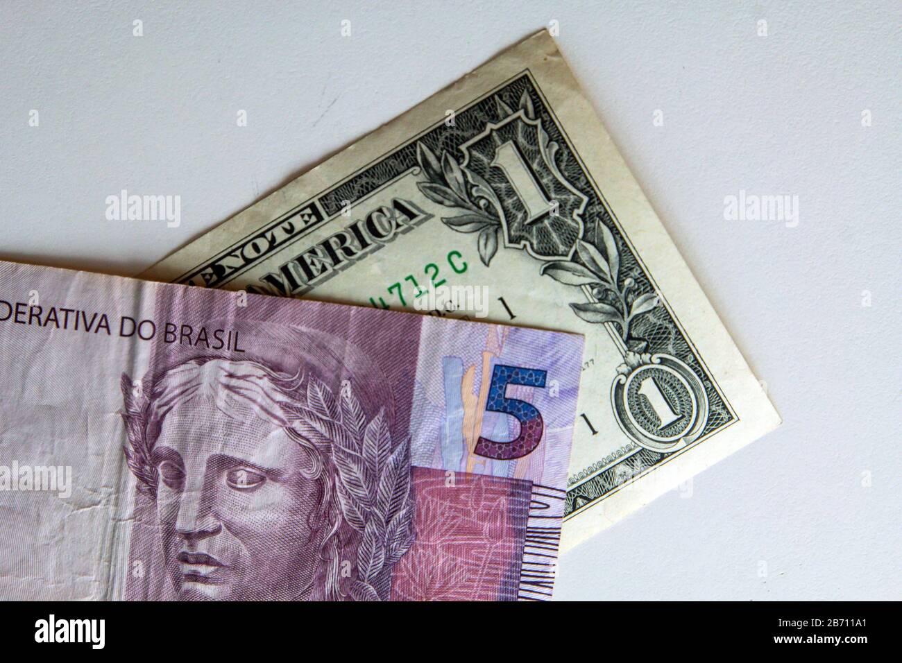 Belo Horizonte Brazil 12th Mar Dollar Hits R 5 For The First Time In History Credit Dudu Macedo Fotoarena Alamy Live News Stock Photo Alamy Belo Horizonte Brazil 12th Mar Dollar Hits R 5 For The First Time In History Credit Dudu Macedo Fotoarena Alamy Live News Stock Photo Alamy