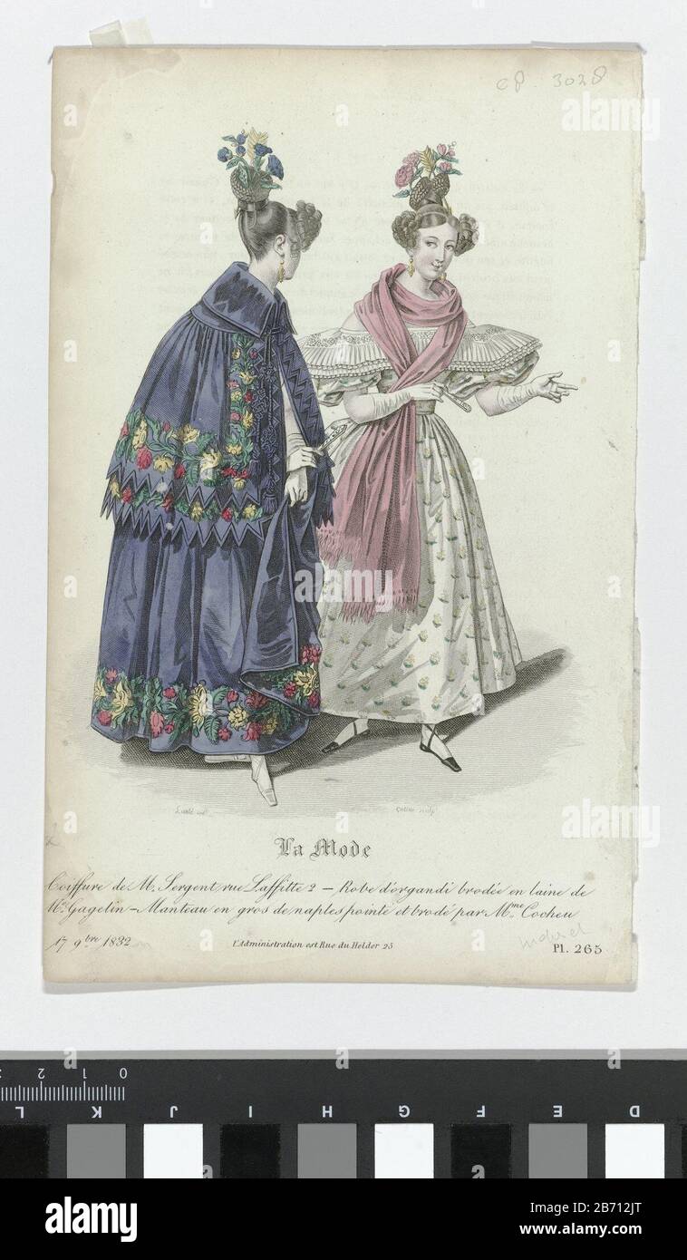 La Mode, 17 novembre 1832, Pl 265 Coiffure de M Sergent () 'Coiffure' (met bloemen en pijl) van M. Sergent. Japon van organdie, geborduurd met wol, van Gagelin. Mantel van 'gros de naples pointé' en borduurwerk van Cocheu. Accessoires: oorbellen, sjaal afgezet met franjes, lange handschoenen, waaier, platte schoenen met gekruiste banden en vierkante neuzen. Prent uit het modetijdschrift La Mode (1829-1855). Manufacturer : prentmaker: Georges Jacques Gatine (vermeld op object)naar tekening van: Louis Marie Lanté (vermeld op object)uitgever: Alfred Xavier du Fougeraisuitgever: Th. MuretPlaats ma Stock Photo