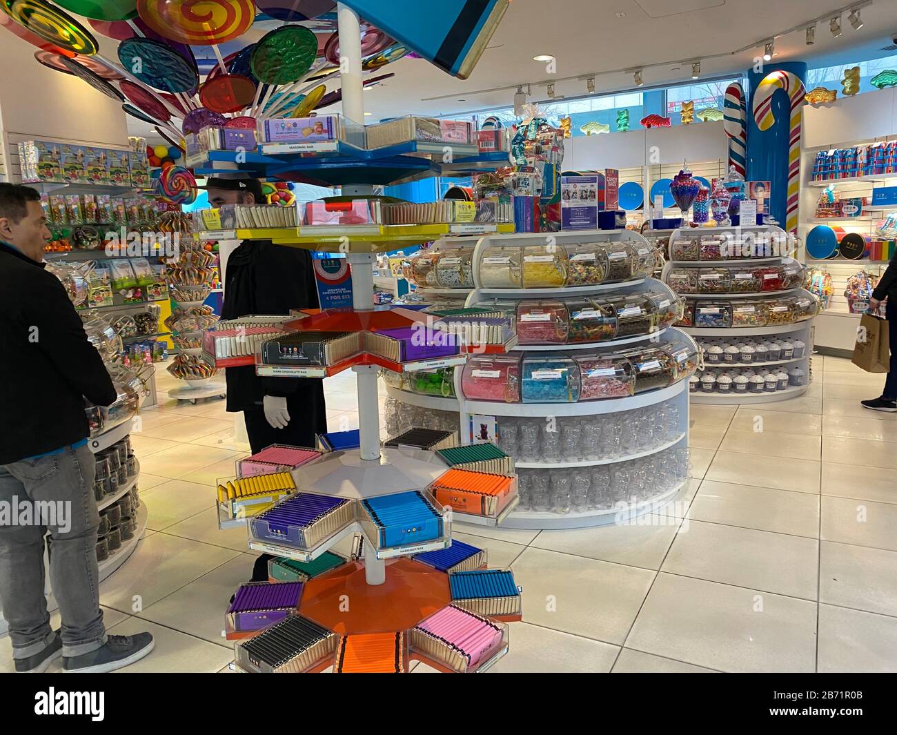 New York Ny Usa 12th Mar View Of An Empty Dylan S Candy Bar On The Upper West Side As Coronavirus Fear Grips In New York City On March 12 Credit