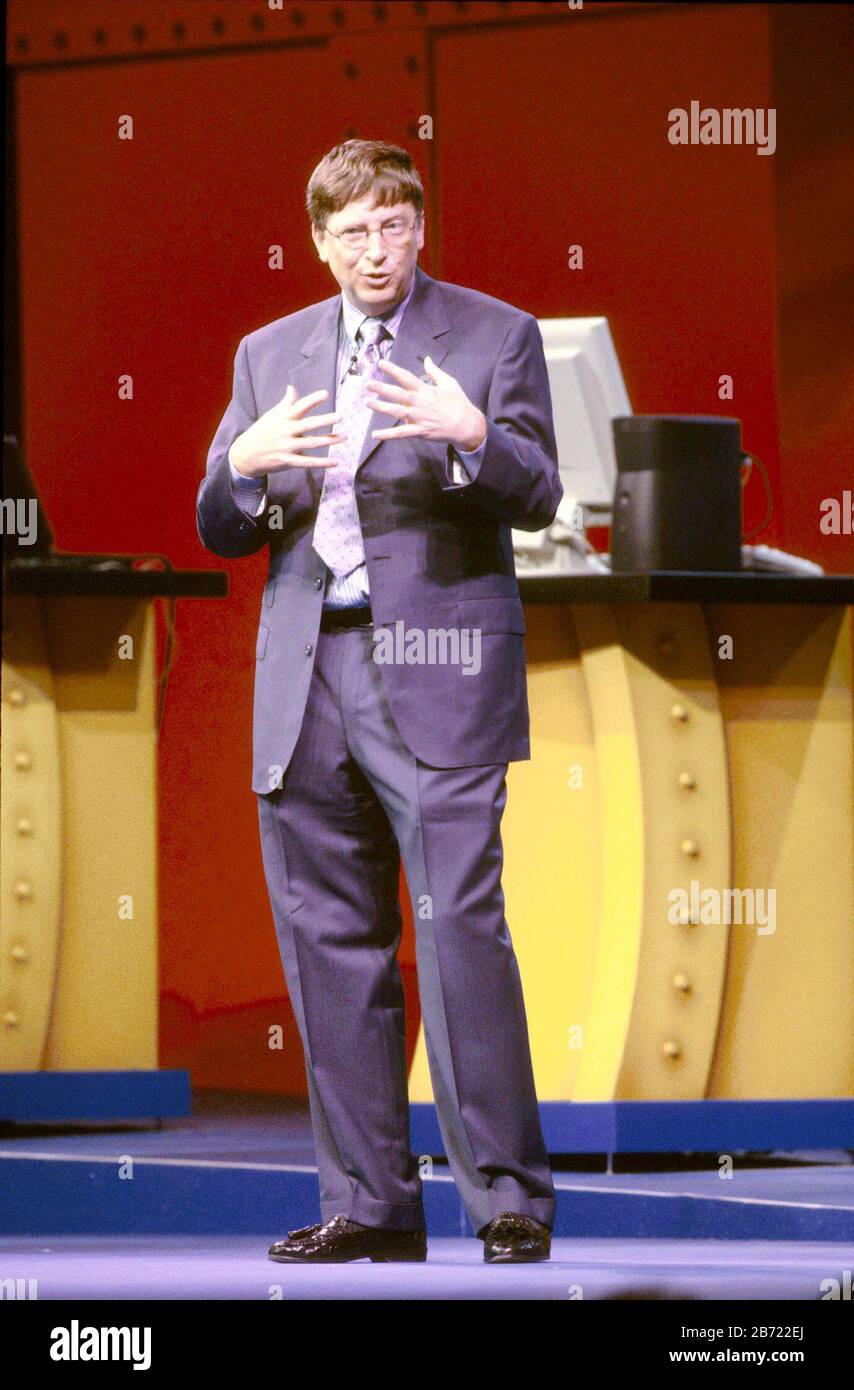 Austin, Texas USA, August 1999 Microsoft CEO Bill Gates speaks on new