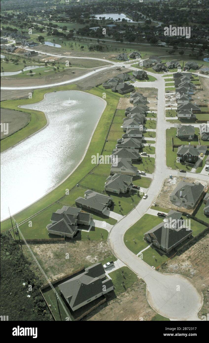 Suburban Houston, Texas USA, 2001 Suburban mansions in new
