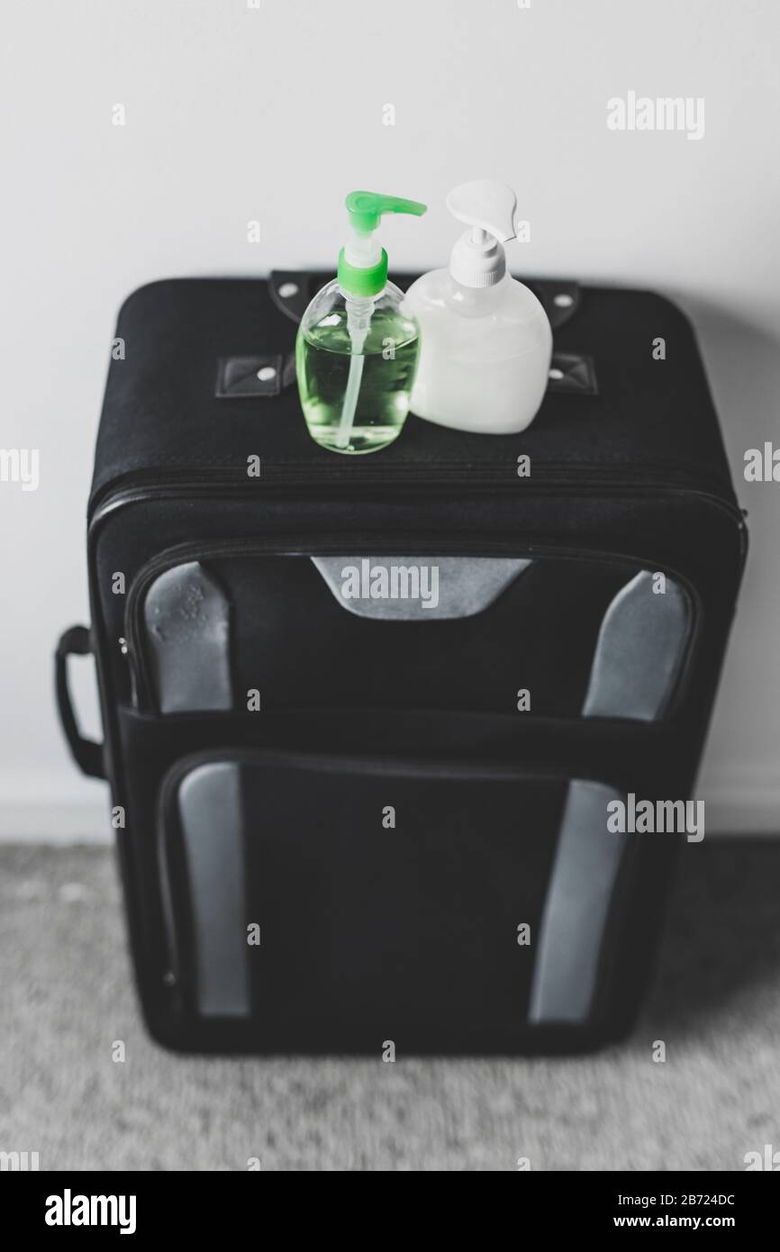 packing bottles in luggage