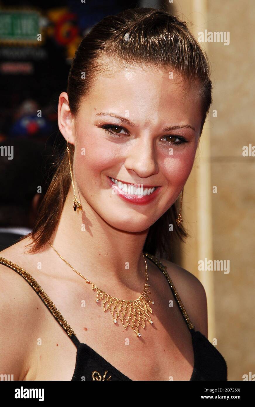 Red carpet retro ayla brown hi-res stock photography and images - Alamy
