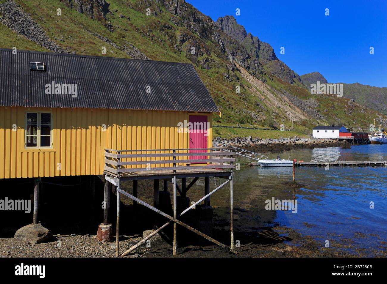 Fishing hut (Rorbuer), Ballstad Fishing Village, Lofoten Islands, Nordland County, Norway Stock Photo