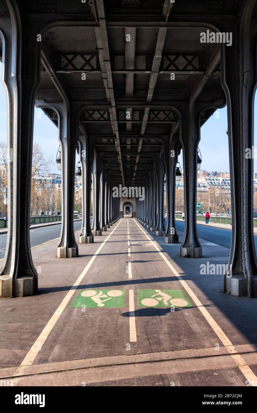 Bike path underneath Pont de Bir-Hakeim (formerly Pont de Passy), Paris, France, Europe, color Stock Photo
