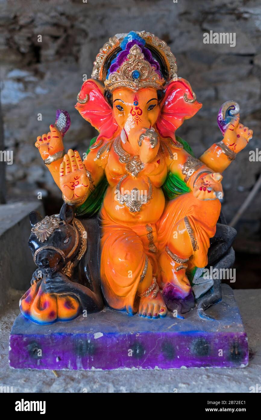 Colorful ganesha statue hires stock photography and images Alamy