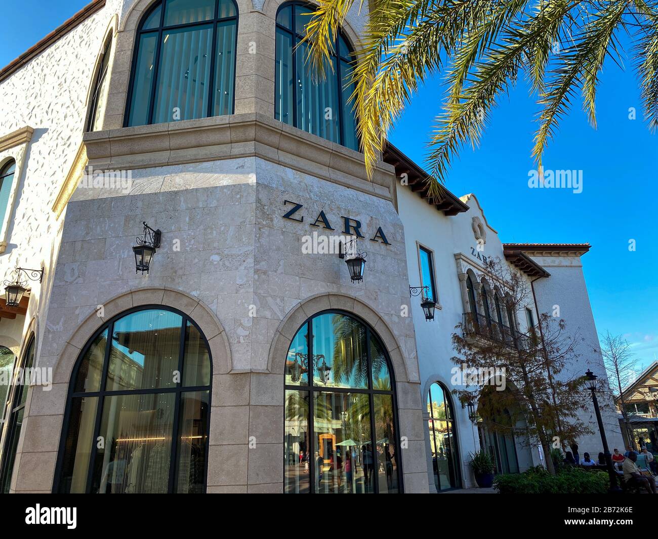 Orlando, FL/USA-2/13/20: A Zara clothing retail store in an outdoor mall in  Orlando, FL Stock Photo - Alamy