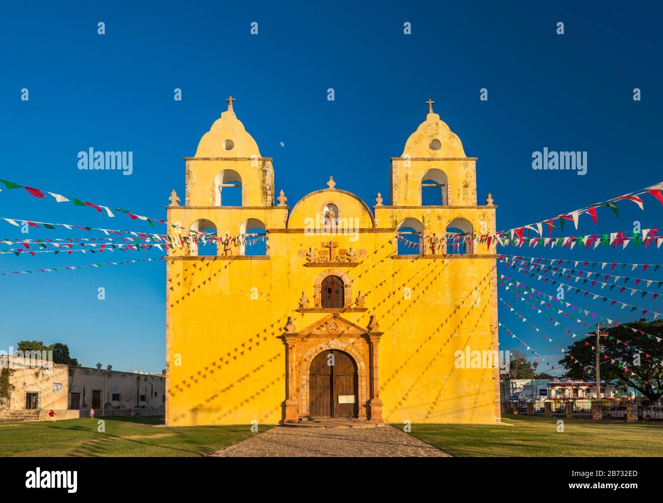 Exconvento de San Francisco de Asis, Spanish Colonial style church at former Franciscan mission, in Oxkutzcab, Ruta Puuc, Yucatan state, Mexico Stock Photo