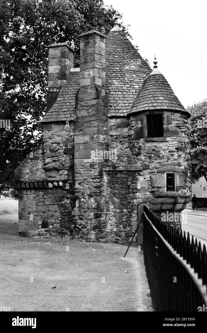 Queen mary bath house hires stock photography and images Alamy