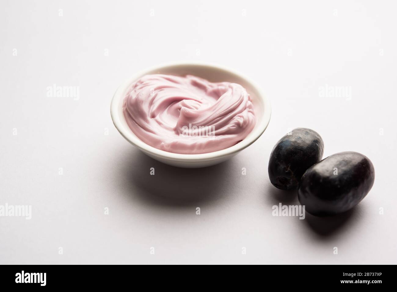 Download Curd Mask High Resolution Stock Photography And Images Alamy Yellowimages Mockups