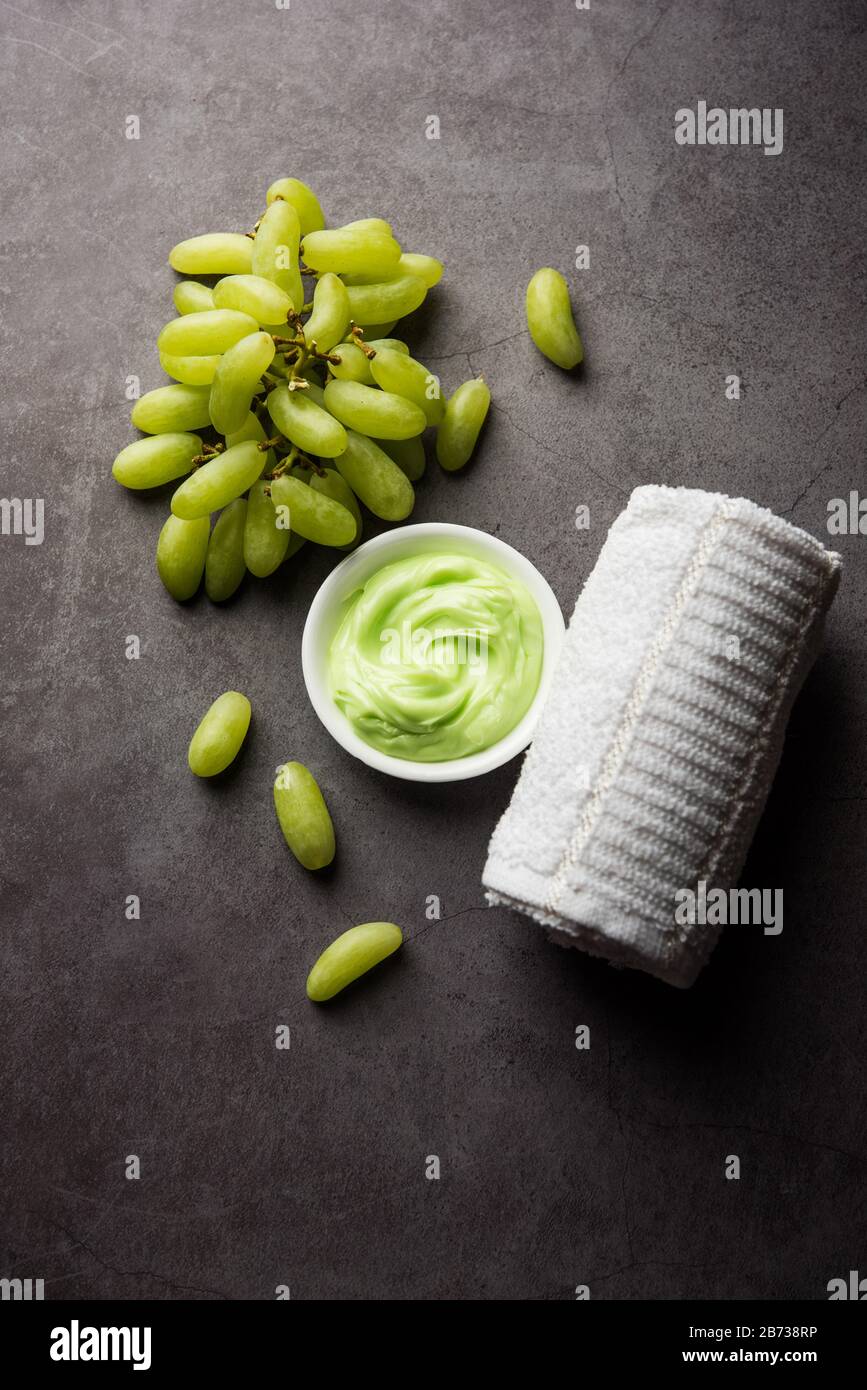 Green grapes, yogurt and honey mix face mask or cream for skin dark