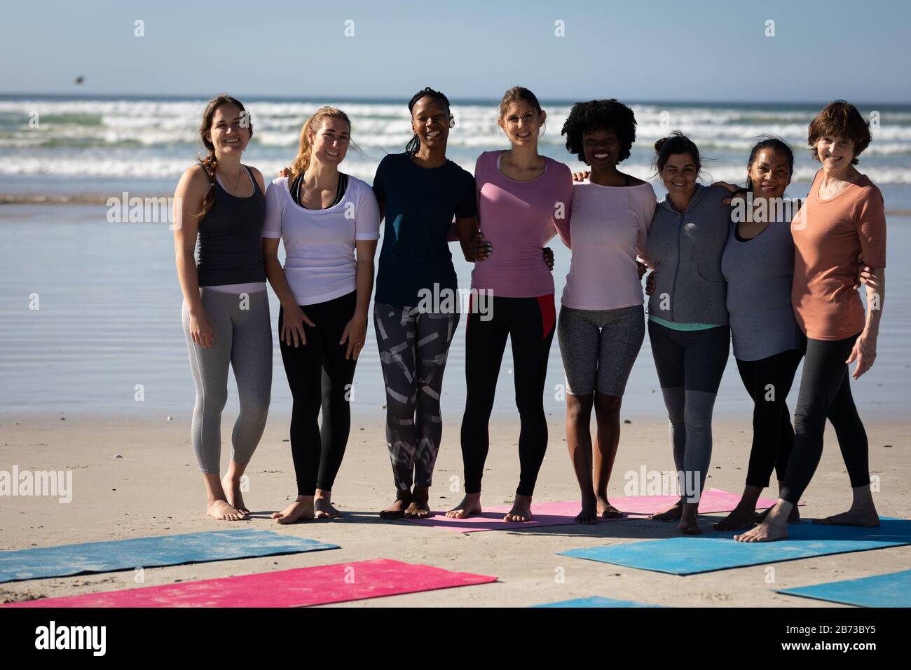 Hot women group hi-res stock photography and images - Alamy