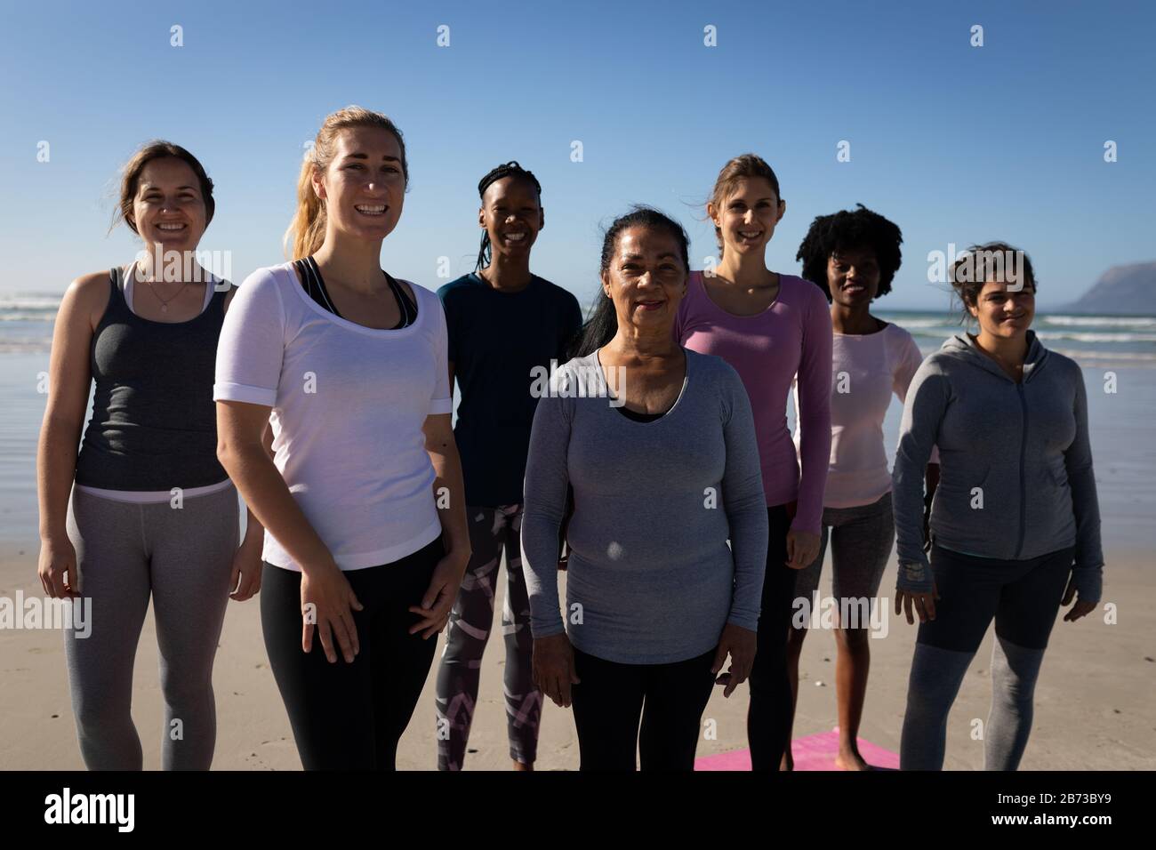 Hot women group hi-res stock photography and images - Alamy