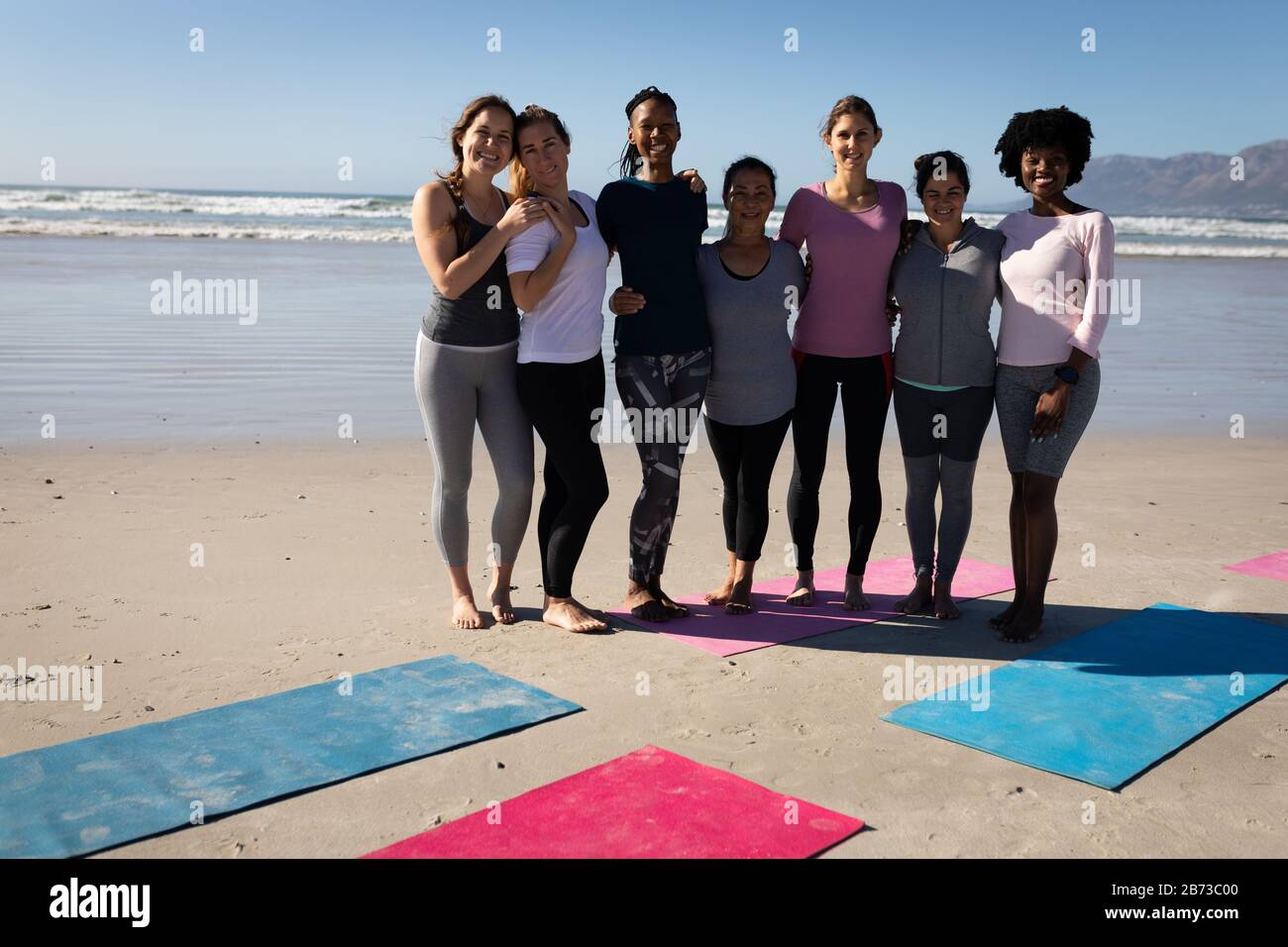 Hot women group hi-res stock photography and images - Alamy