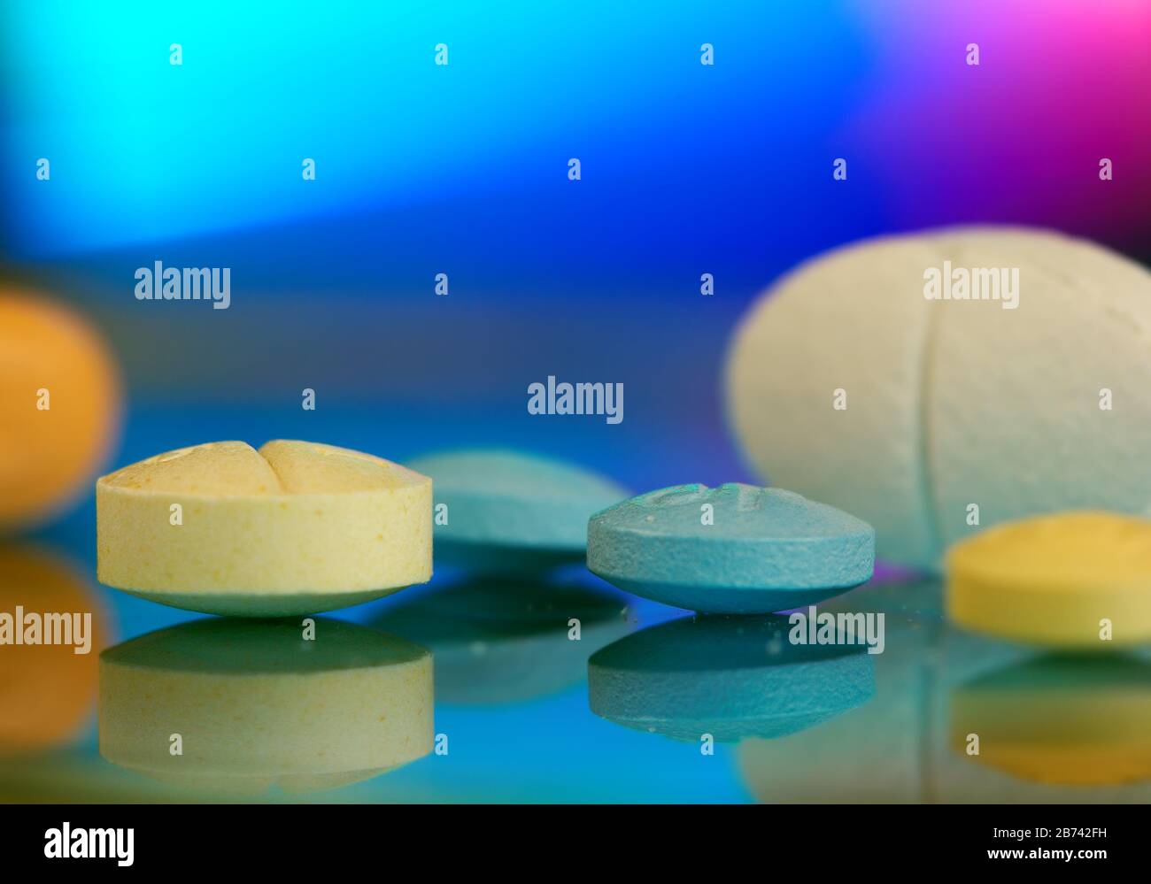 Page 2 Pain Meds High Resolution Stock Photography And Images Alamy