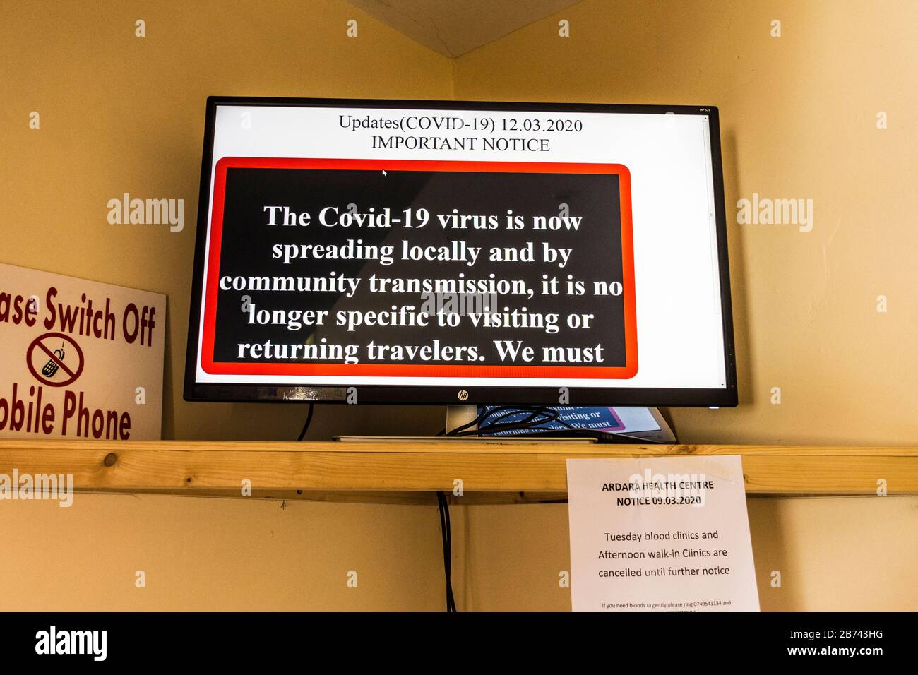 Ardara, County Donegal, Ireland. 13th March 2020. Advice in Ardara Health Centre stating that Coronavirus, Covid-19, is spreading locally in and around the north-west coastal village. Stock Photo